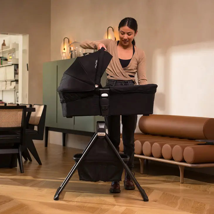 Mixx Next Bassinet + Stand