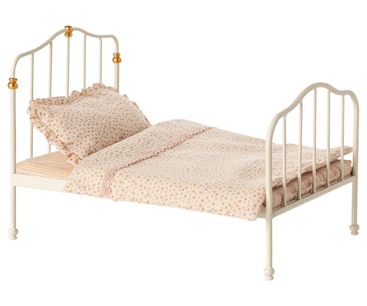 Vintage Bed - Off White
