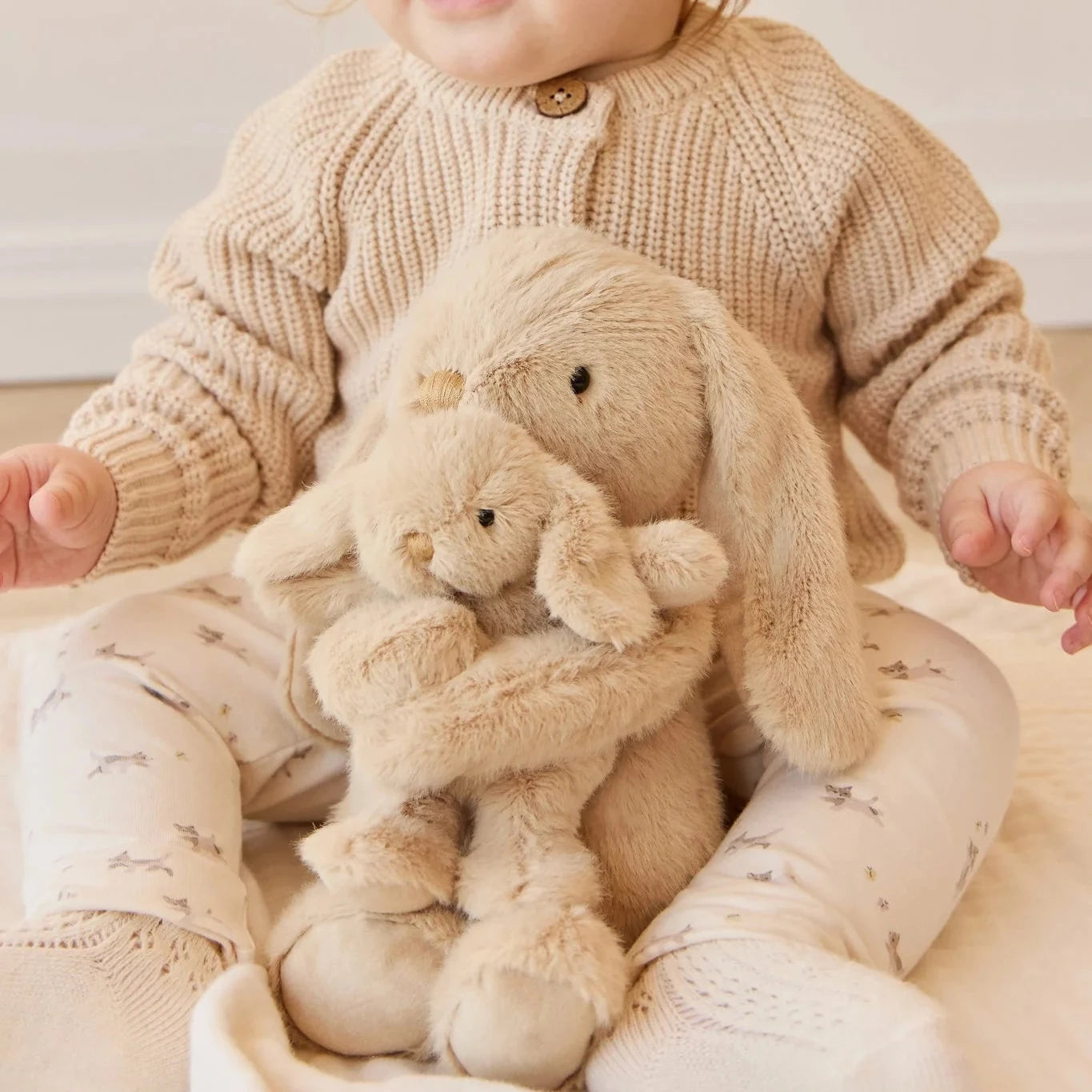 Frankie The Hugging Bunny | Caramel