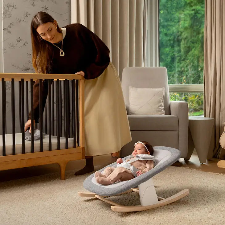 BRYN Newborn Rocker